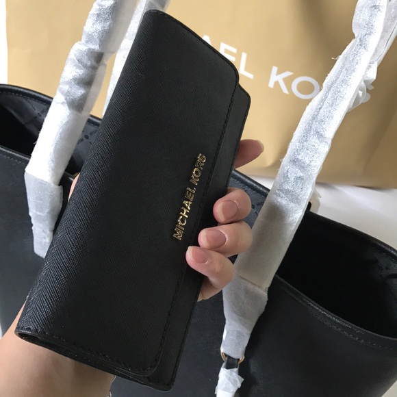 💦🌻mk carryall tote set🌻shoulder bag and wallet - Picture 7 of 8